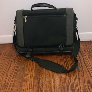 Foray Briefcase/laptop bag